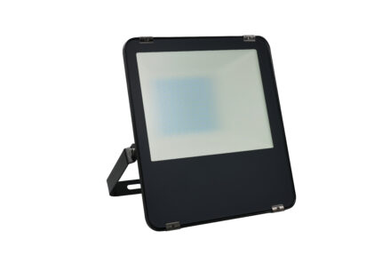 Projectoare LUMI 100W 16000lm 760 65 black-ro-electrice.ro