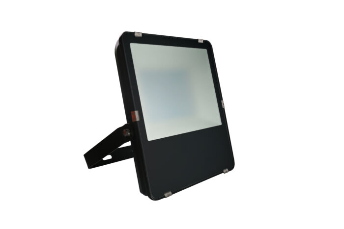 Projectoare LUMI 150W 24000lm 760 65 black-ro-electrice.ro