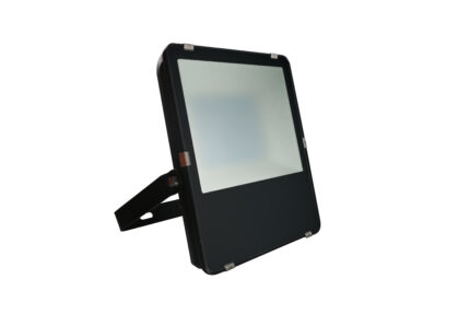 Projectoare LUMI 150W 24000lm 740 65 black-ro-electrice.ro